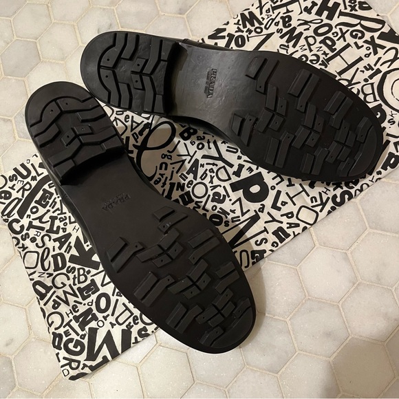 Prada women’s black oxfords, vintage original box. Great condition. Size 37 1/2. - Picture 4 of 8